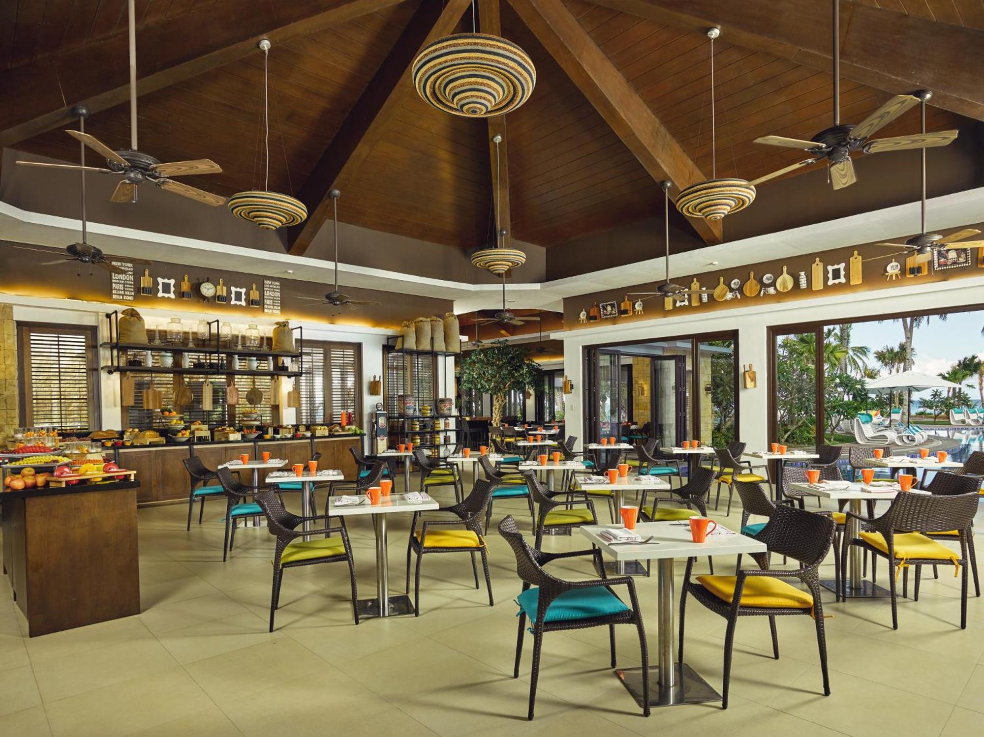 Movenpick Resort & Spa Boracay Yapak Экстерьер фото The Beach Club