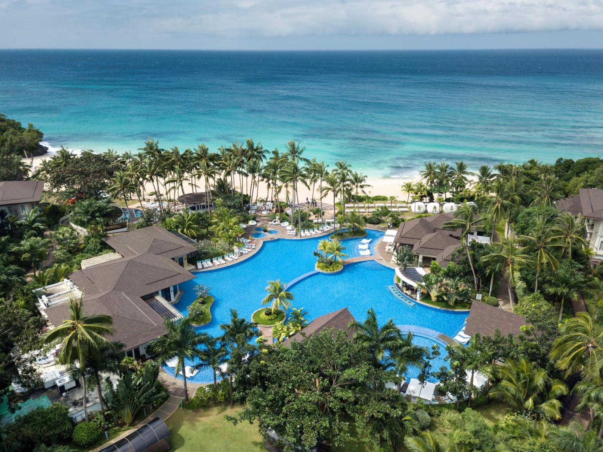 Movenpick Resort & Spa Boracay Yapak Экстерьер фото The pool at the Hard Rock Hotel