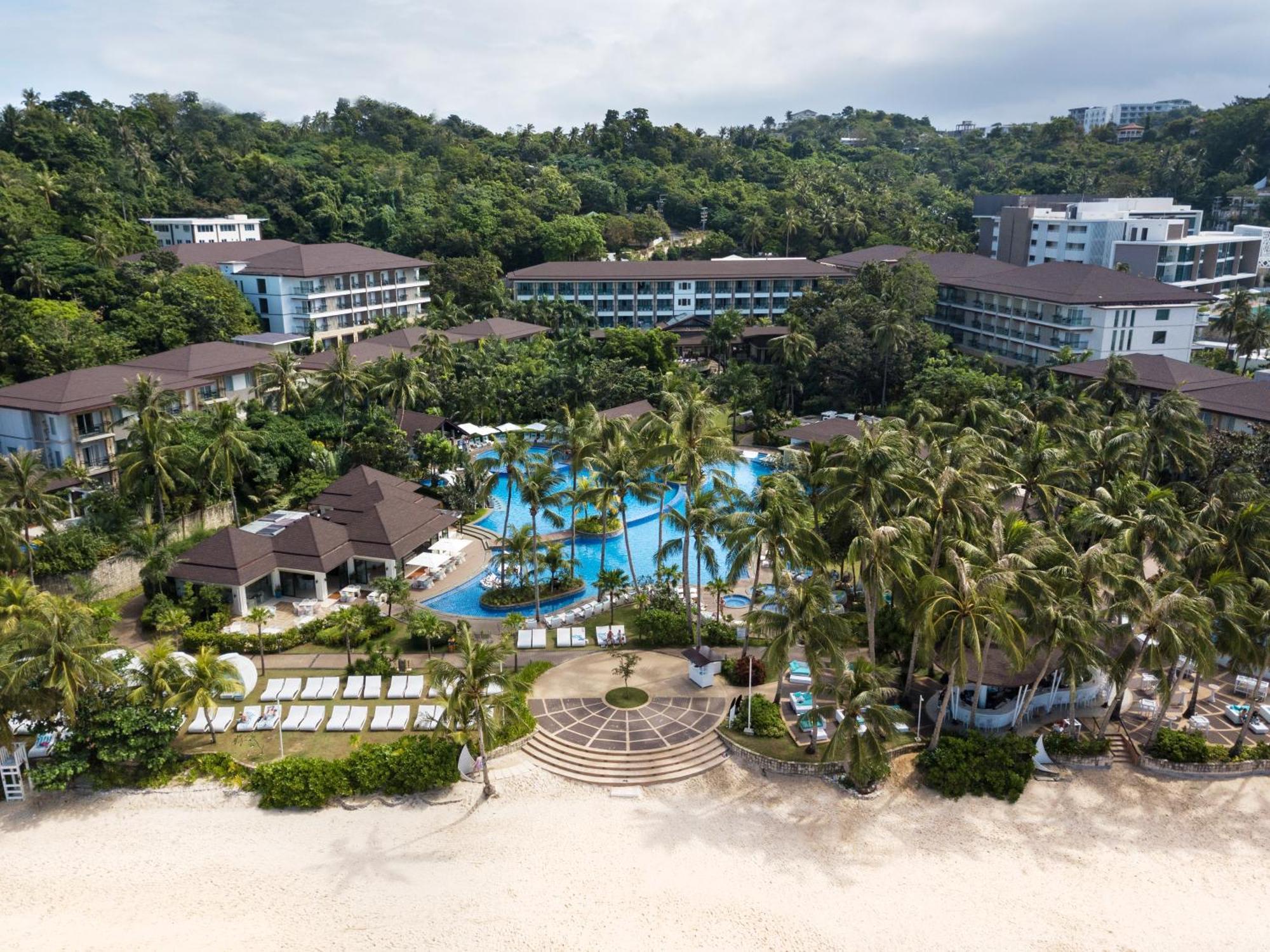 Movenpick Resort & Spa Boracay Yapak Экстерьер фото The resort's main pool