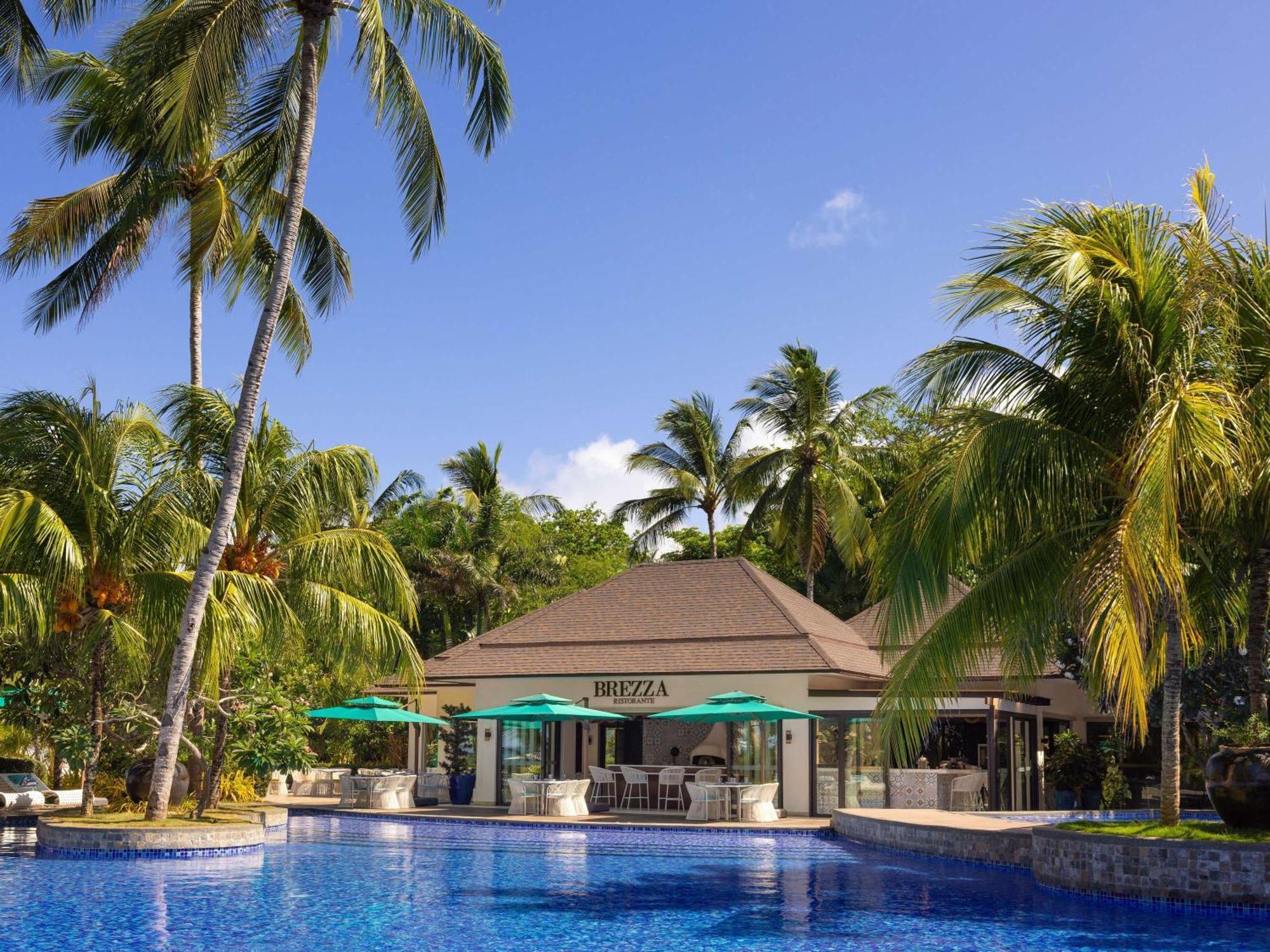 Movenpick Resort & Spa Boracay Yapak Экстерьер фото The swimming pool at the resort