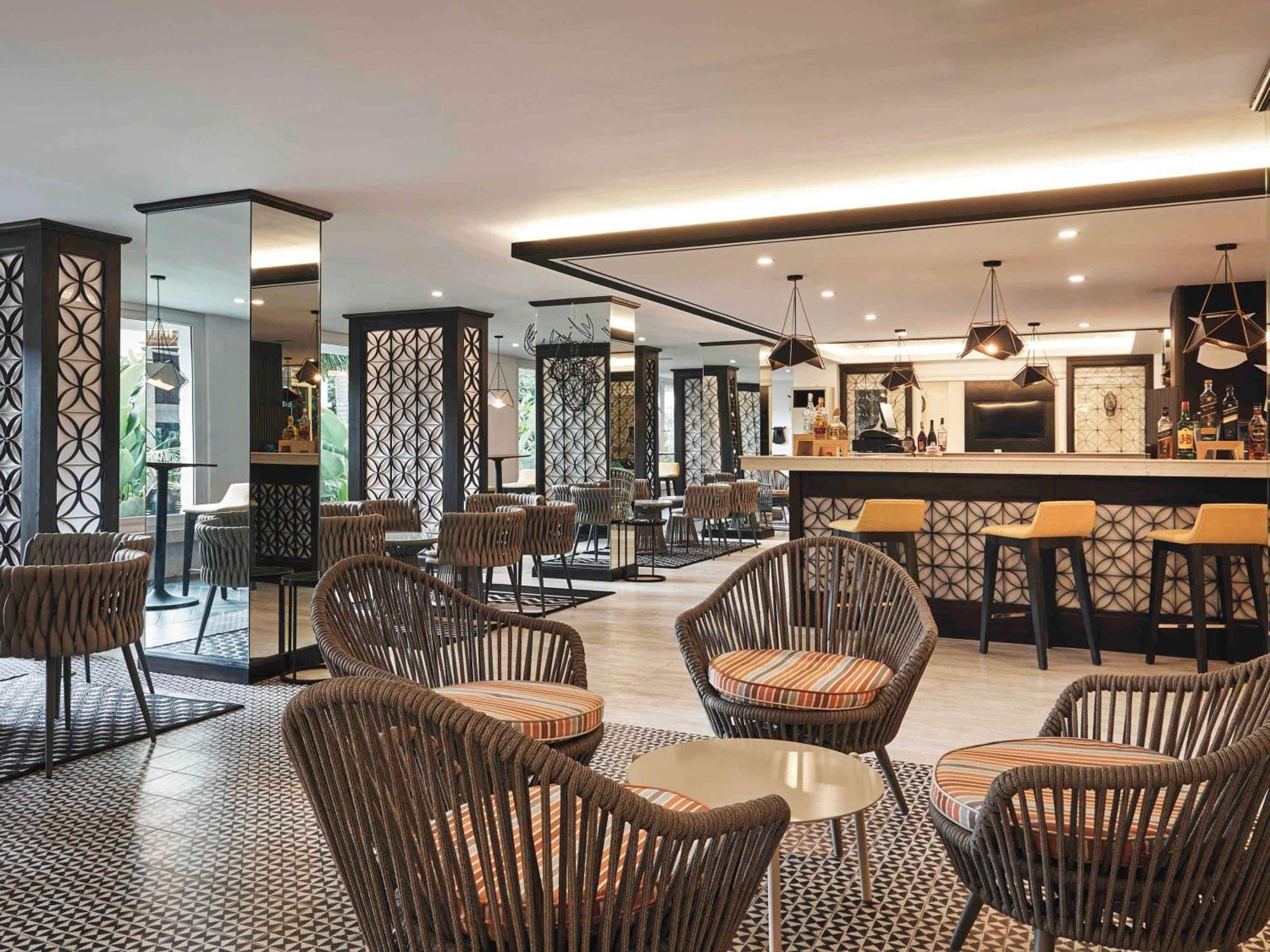 Movenpick Resort & Spa Boracay Yapak Экстерьер фото The lounge at the airport